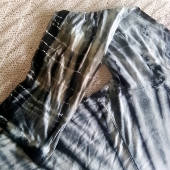 Yak & Yeti Tie Dye Long Sleeve - Picture 3 of 5